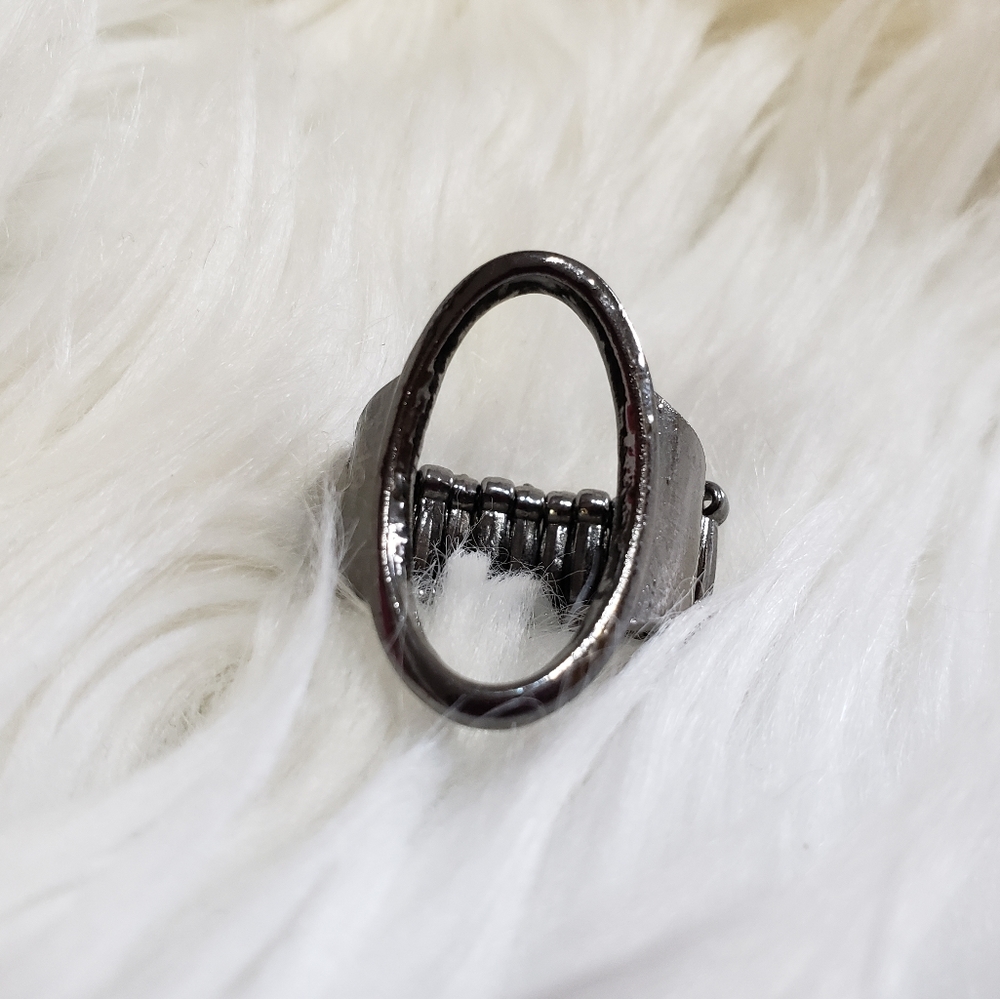 Paparazzi Gunmetal oval cut out ring - Picture 3 of 7